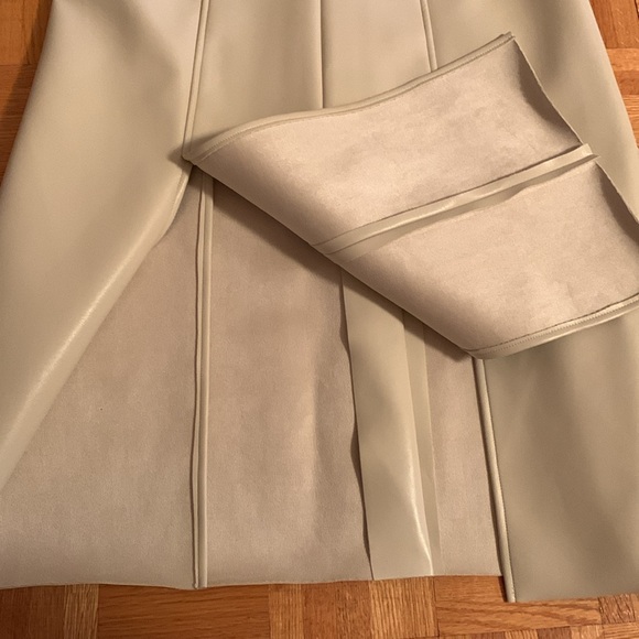 NWT BANANA REPUBLIC Business/Preppy Pearl Vegan Leather Pleated Midi  Skirt - Picture 7 of 7